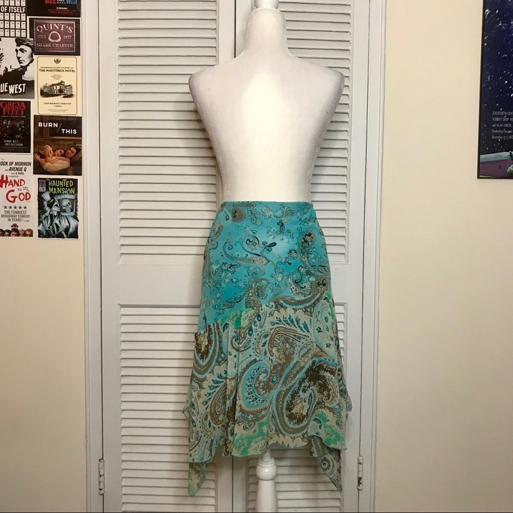 VNTG Blue Paisley Asymmetrical Handkerchief Skirt - Picture 6 of 6